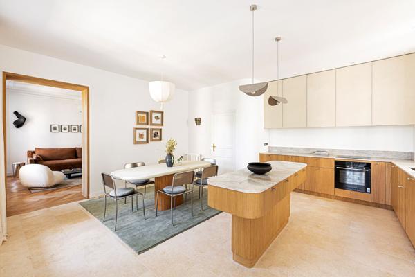 Vente Appartement de luxe Paris 7 4 Pièces 95.27 m²