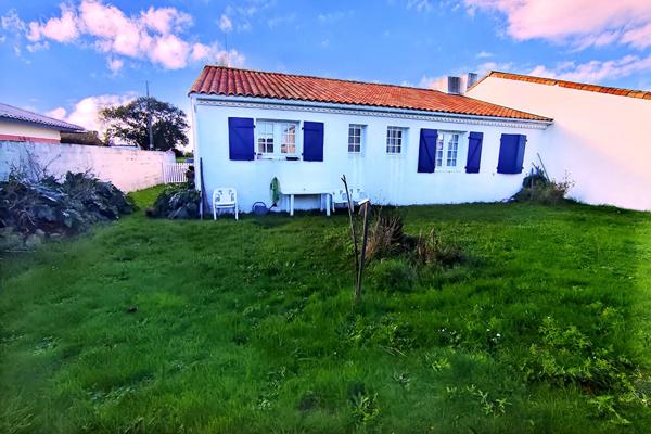 Maison de plein pied 3 chambres, garage, idéalement située aux Sables d'Olonne