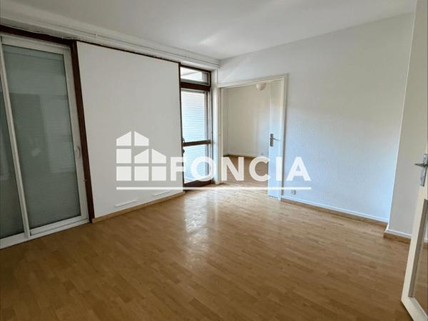 Location Appartement 2 pièces 51.25 m² - 70 RUE DE TURENNE Bordeaux 33000