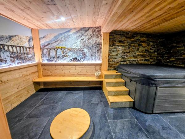 Maison 3 faces 5 pièces - espace spa - garage EGAT (66)