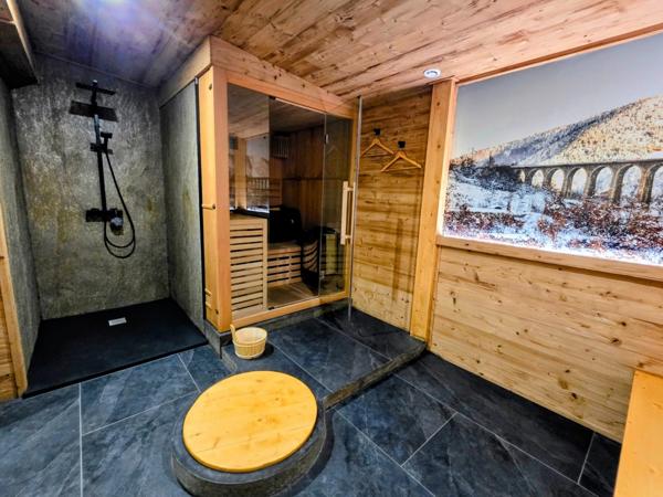 Maison 3 faces 5 pièces - espace spa - garage EGAT (66)