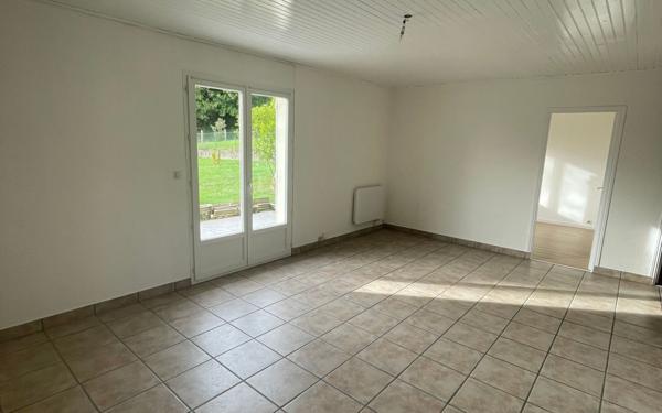 Maison à louer    3 pièces •  Alligny-Cosne