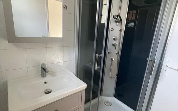 Maison à louer    3 pièces •  Alligny-Cosne