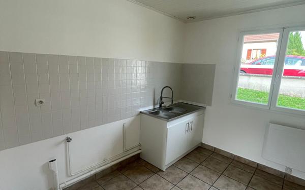 Maison à louer    3 pièces •  Alligny-Cosne