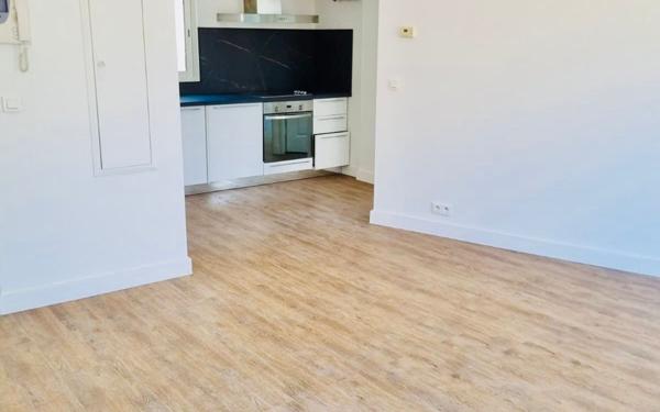 Appartement à vendre    2 pièces • 43 m2 Nice