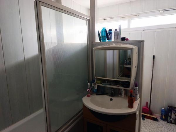 Appartement lumineux 4 pièces avec cave et stationnement – Résidence sécurisée