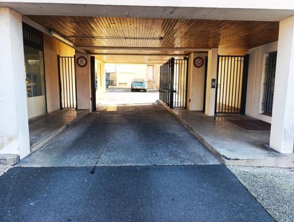 Appartement lumineux 4 pièces avec cave et stationnement – Résidence sécurisée