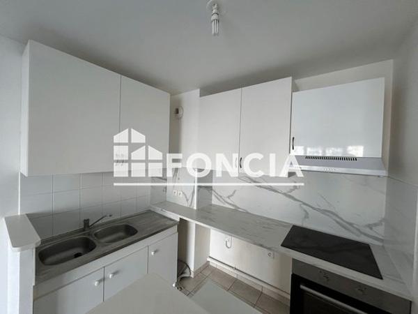 Location Appartement 2 pièces 39.95 m² - 6 PLACE DE LA LIBERATION Bussy Saint Georges 77600