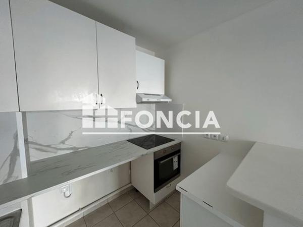 Location Appartement 2 pièces 39.95 m² - 6 PLACE DE LA LIBERATION Bussy Saint Georges 77600