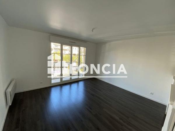 Location Appartement 2 pièces 39.95 m² - 6 PLACE DE LA LIBERATION Bussy Saint Georges 77600