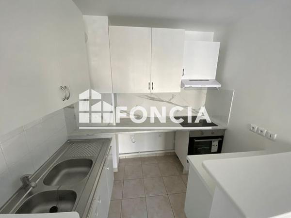 Location Appartement 2 pièces 39.95 m² - 6 PLACE DE LA LIBERATION Bussy Saint Georges 77600