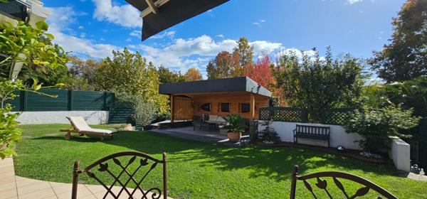 ANGLET - LUMINEUSE ET SPACIEUSE MAISON ENTOUREE DE NATURE - 125m2 environ