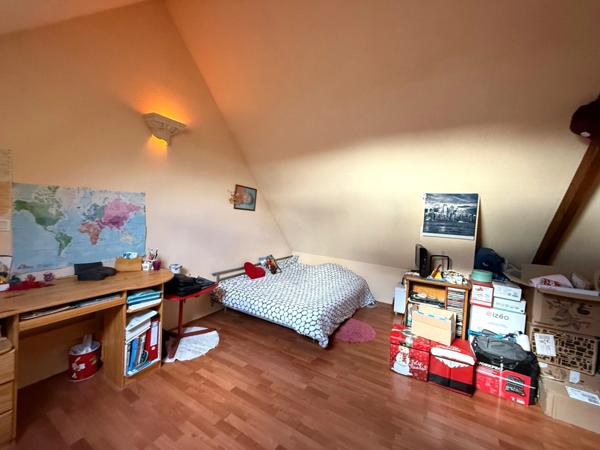 🏡 MAINTENON – Maison familiale 4 chambres + bureau – Sous-sol total – Grande dépendance