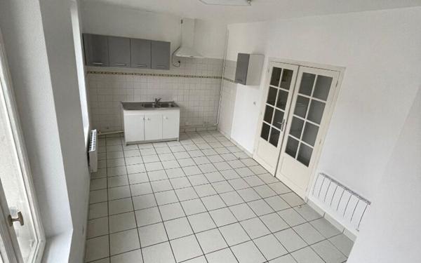 Appartement à louer    3 pièces • 42,15 m2 Fontenay-Trésigny