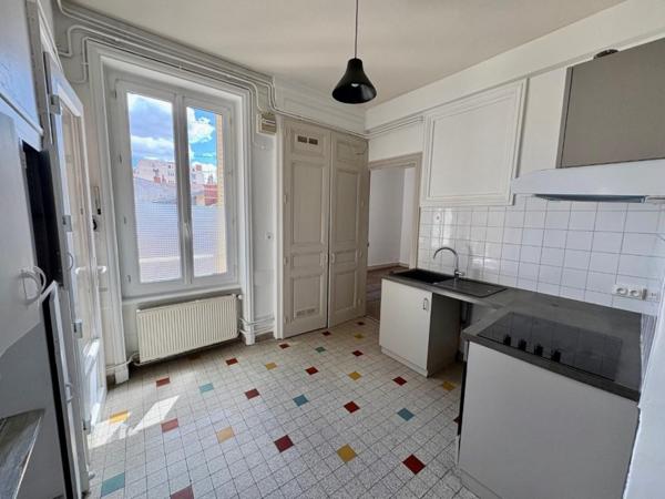 APPARTEMENT T3 A LOUER A ROANNE - CENTRE VILLE