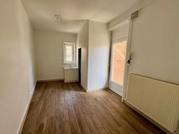 APPARTEMENT T3 A LOUER A ROANNE - CENTRE VILLE