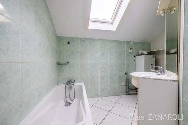 Grand 2 pièces avec stationnement privé au centre d'Hettange!