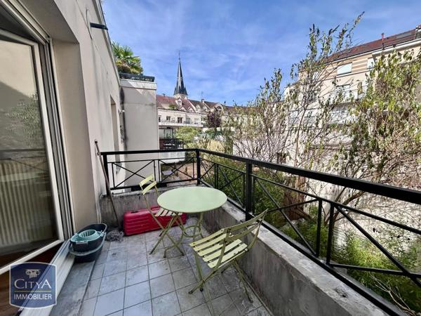 Appartement à louer 2 pièces 46m² Clamart (92140)