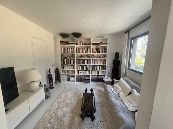 A vendre superbe T4/5 résidence parc Mozart exposé plein sud en deuxième étage