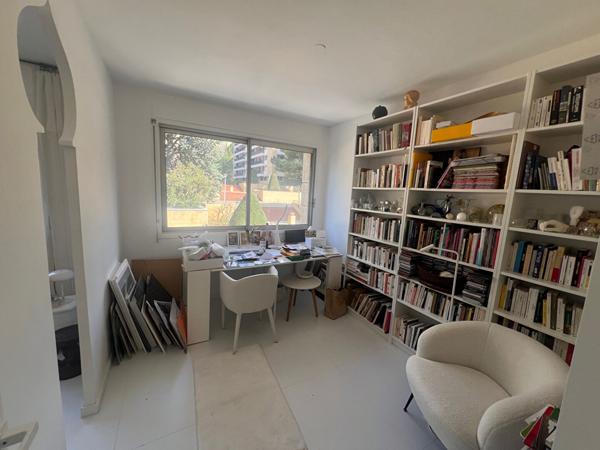 A vendre superbe T4/5 résidence parc Mozart exposé plein sud en deuxième étage