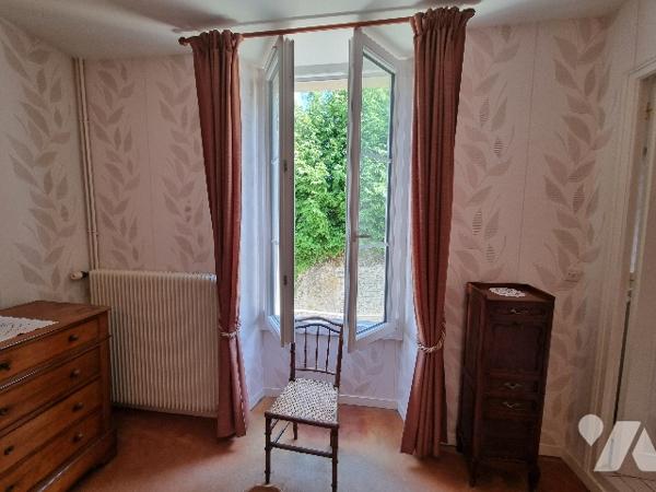 Ancien corps de ferme au bourg d' HERMANVILLE/MER à 2Kms de la plage.