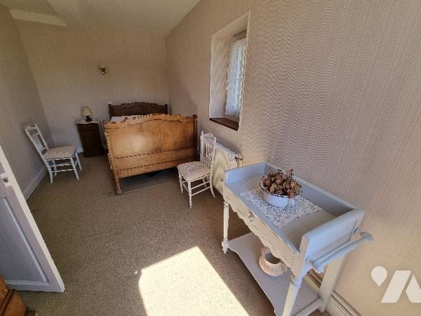 Ancien corps de ferme au bourg d' HERMANVILLE/MER à 2Kms de la plage.