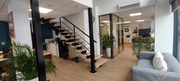 À vendre - Local commercial 220 m² situé à Tours (37000)