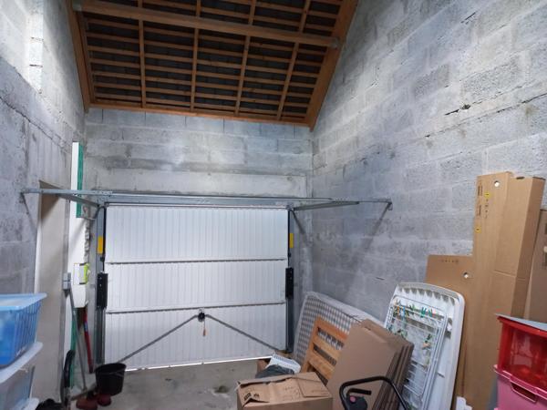 Maison individuelle dans un lotissement.