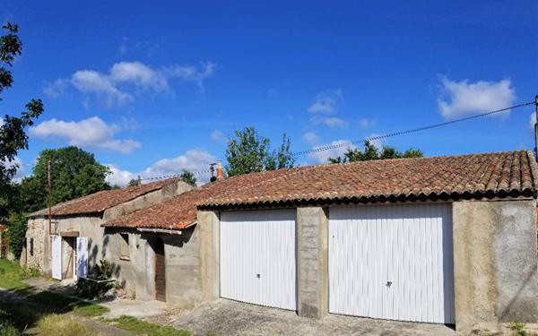 Stationnement à vendre    Saint-Philbert-de-Bouaine