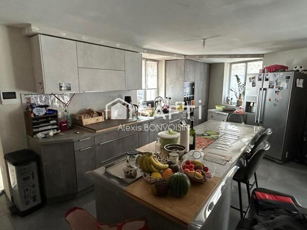 EN EXCLUSIVITÉ – Appartement T4 entièrement rénové au cœur d'Oberhoffen-sur-Moder
