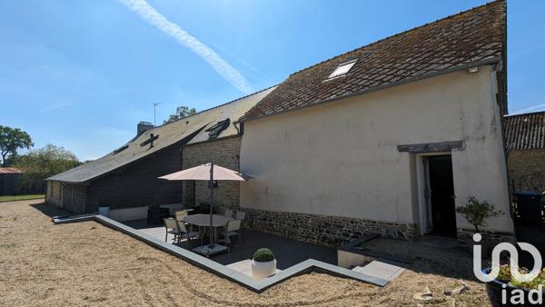 Maison à vendre 8 pièces 220 m² Saint-Aubin-d'Aubigné