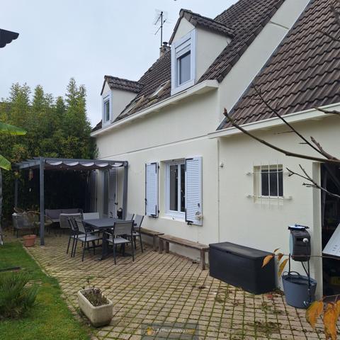 Faremoutiers (77515) Maison 5 pièces 126 m2 env. , terrain 425 m2 et Garage