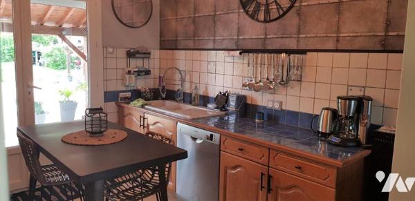 A VENDRE - A SELLES SUR CHER  - A proximité des commerces et des écoles, cette maison est idéal...