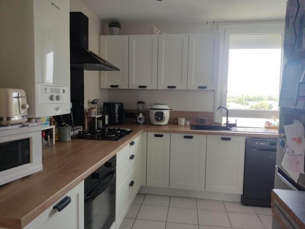 APPARTEMENT T3 – 74 m² – SALON-DE-PROVENCE – RÉSIDENCE SÉCURISÉE