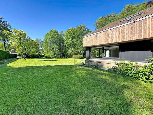 EXCEPTIONNELLE VILLA EN LOCATION