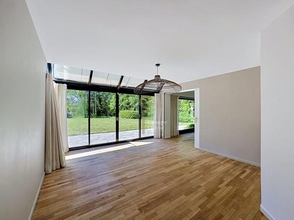 EXCEPTIONNELLE VILLA EN LOCATION