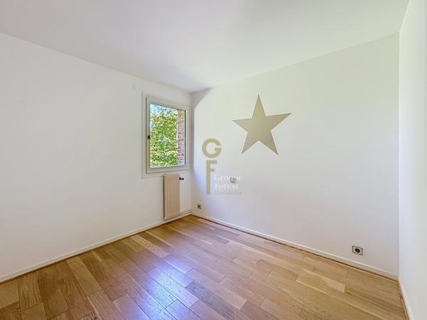 EXCEPTIONNELLE VILLA EN LOCATION