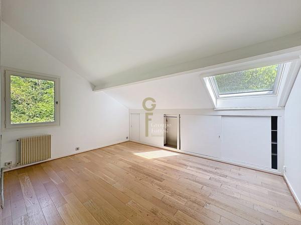 EXCEPTIONNELLE VILLA EN LOCATION