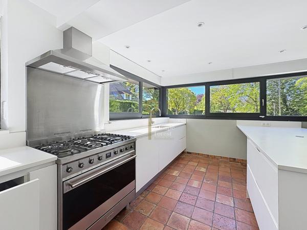 EXCEPTIONNELLE VILLA EN LOCATION