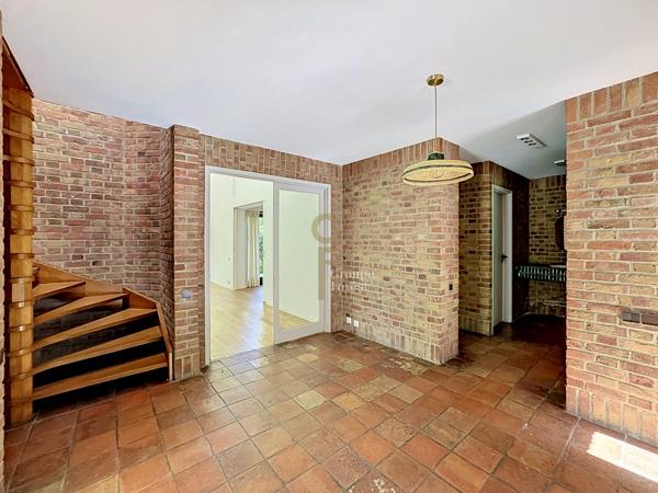 EXCEPTIONNELLE VILLA EN LOCATION