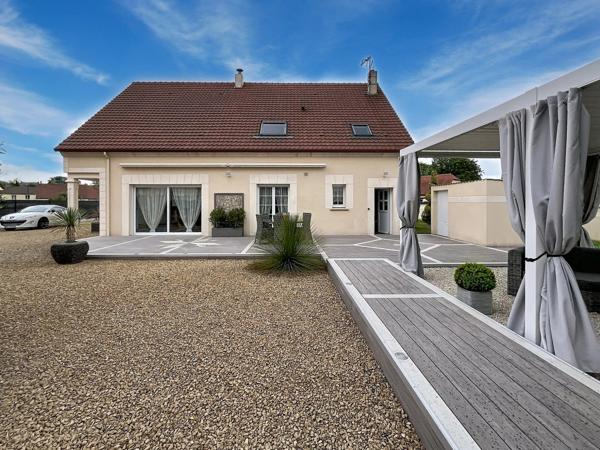 Vente                                                      Maison
                        
                     6 pièces                      192 m2                     à Crécy-sur-Serre