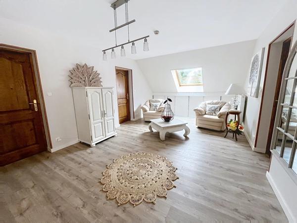 Vente                                                      Maison
                        
                     6 pièces                      192 m2                     à Crécy-sur-Serre