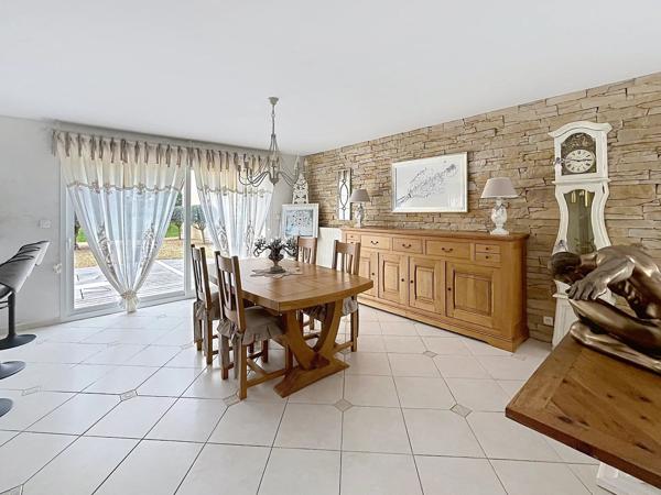 Vente                                                      Maison
                        
                     6 pièces                      192 m2                     à Crécy-sur-Serre