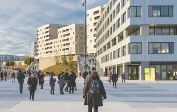 Dpt Finistère (29), à vendre BREST Rive Droite Capucins Immeuble 135m²