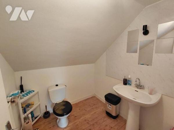 Maison 4 pièces à vendre - Evellys (Moustoir-Remungol 56500)

Située au coeur de la campagne ...
