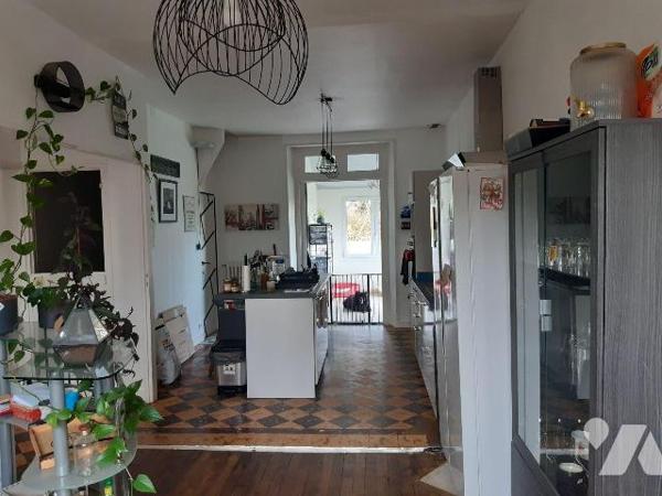 Maison 4 pièces à vendre - Evellys (Moustoir-Remungol 56500)

Située au coeur de la campagne ...