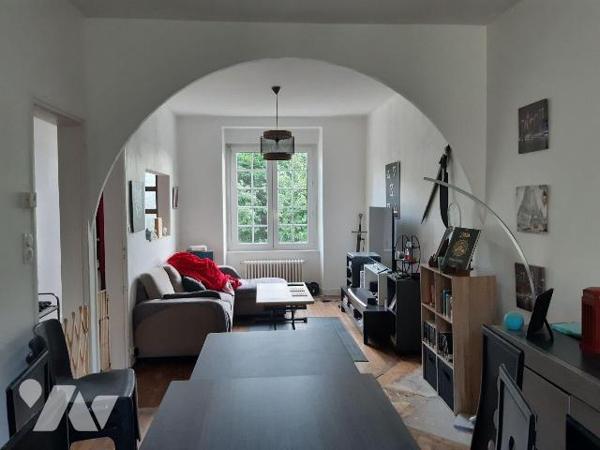 Maison 4 pièces à vendre - Evellys (Moustoir-Remungol 56500)

Située au coeur de la campagne ...
