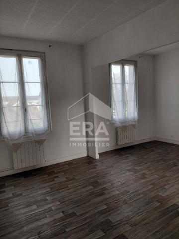 Appartement 3 pièces à louer à Montereau Fault Yonne - Dernier étage, calme et lumineux