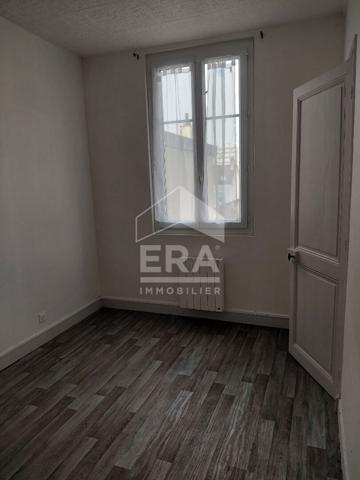 Appartement 3 pièces à louer à Montereau Fault Yonne - Dernier étage, calme et lumineux