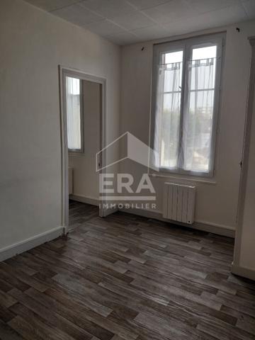 Appartement 3 pièces à louer à Montereau Fault Yonne - Dernier étage, calme et lumineux